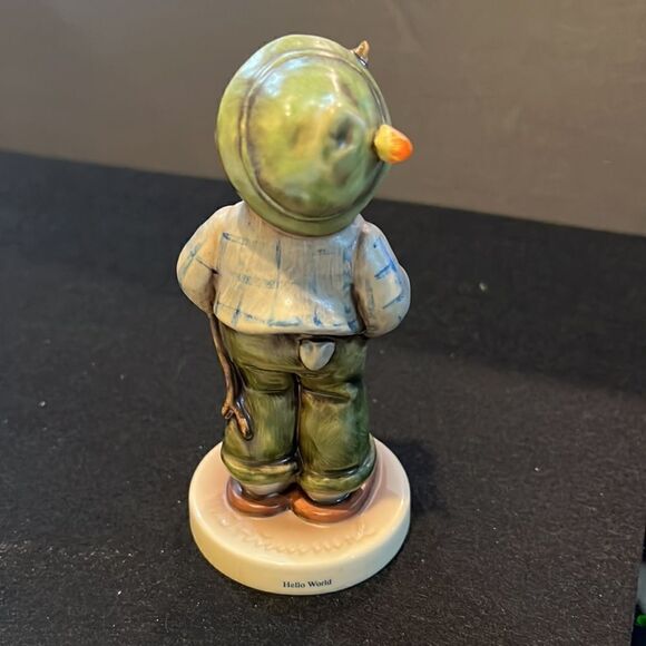GOEBEL HUMMEL FIGURINE "HELLO WORLD" #429 HUMMEL CLUB EXCLUSIVE EDITION 1989/90 - Picture 3 of 6